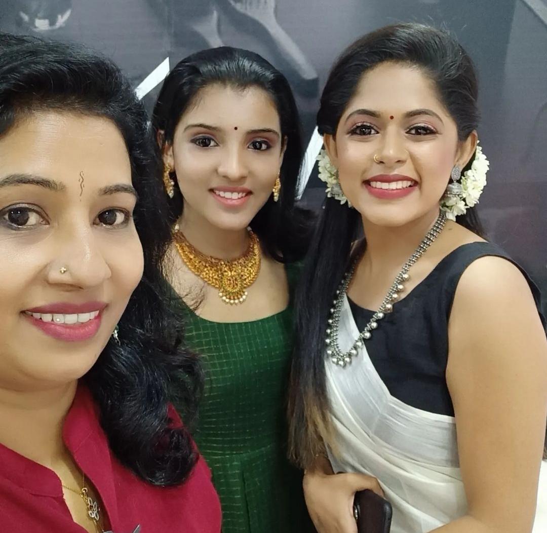 SHEEBALEKSHMI BEAUTY CLINIC AND MAKEUP STUDIO CHARUMOODU AND GURUVAYUR